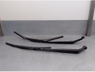 Recambio de brazo limpia delantero derecho para toyota land cruiser (j15) 3.0 turbodiesel cat referencia OEM IAM 8521160310 DERE