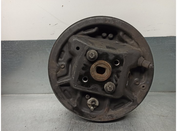 Recambio de mangueta trasera derecha para dacia lodgy 1.6 sce cat referencia OEM IAM 430429377R  