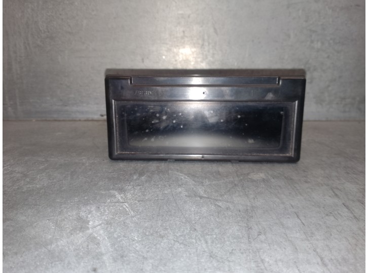 Recambio de pantalla multifuncion para volvo c30 1.6 diesel cat referencia OEM IAM 30797719 