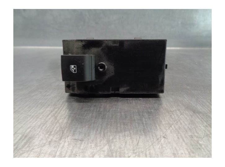Recambio de mando elevalunas delantero derecho para opel insignia sports tourer cosmo referencia OEM IAM 13301886  
