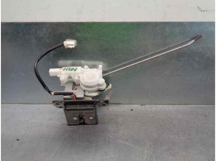 Replacement trunk / tailgate lock for Mazda 5 Sedan (CR) 2.0 Diesel CAT OEM IAM reference C24362310A 4 PINS 