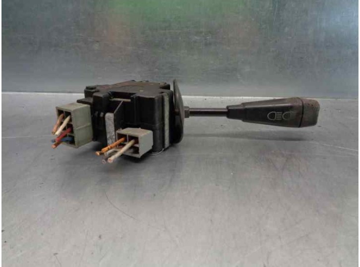 Recambio de mando luces para peugeot 205 berlina 1.3 referencia OEM IAM 9753468680 