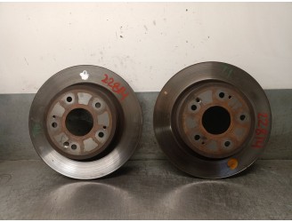 Recambio de disco freno trasero para honda hr-v (ru) 1.5 (ru1) referencia OEM IAM L15B4 L15B4 