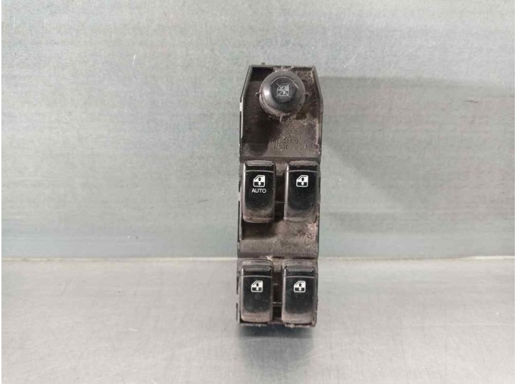 Recambio de mando elevalunas delantero izquierdo para chevrolet nubira wagon 1.8 cat referencia OEM IAM 612W21000 