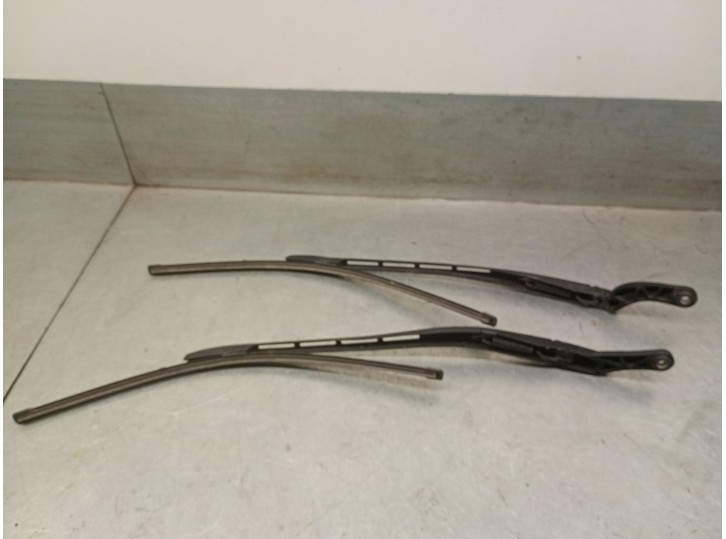 Recambio de brazo limpia delantero derecho para audi allroad c5 (4bh) 2.5 tdi quattro referencia OEM IAM 4B1955408D 4B1955408D 