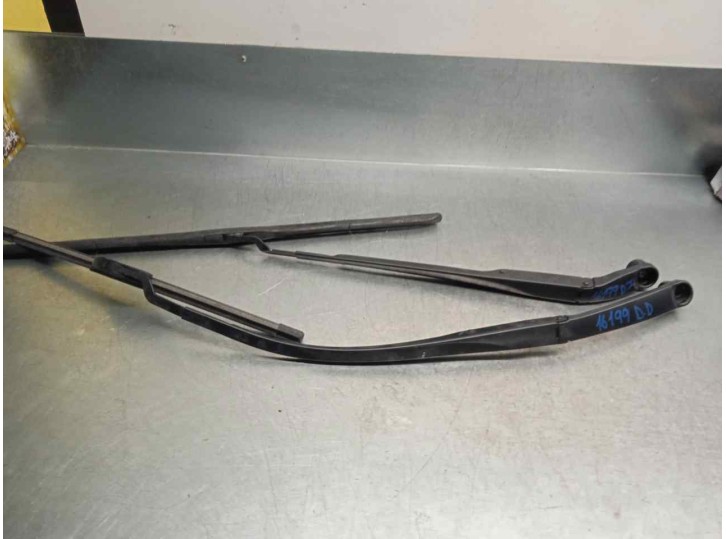 Recambio de brazo limpia delantero izquierdo para hyundai i30 (pde, pd, pden) 1.0 t-gdi referencia OEM IAM 98321G3000 