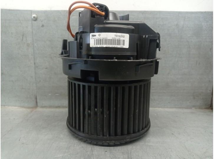 Recambio de motor calefaccion para peugeot 108 1.0 vti 72 referencia OEM IAM T918262 B000493380 