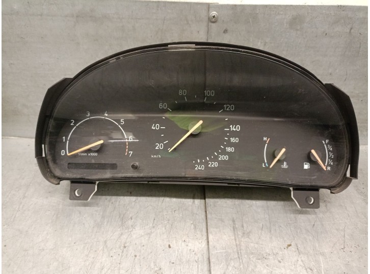Recambio de cuadro instrumentos para saab 9-5 (ys3e) 2.0 t referencia OEM IAM 5042007 5039011 69795870T