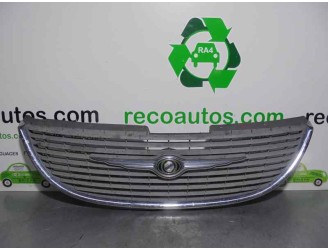 Recambio de rejilla delantera para chrysler voyager (rg) 2.5 crd cat referencia OEM IAM 4857522AA 