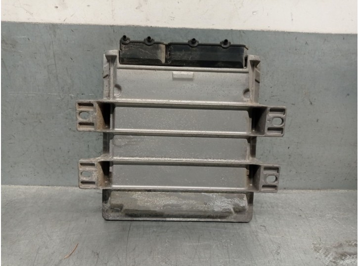 Recambio de centralita motor uce para rover streetwise hatchback 1.4 referencia OEM IAM 4D752768 