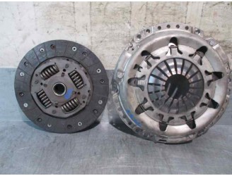 Recambio de kit embrague para toyota corolla (e12) 1.4 turbodiesel cat referencia OEM IAM 412123900 121007510 LUK