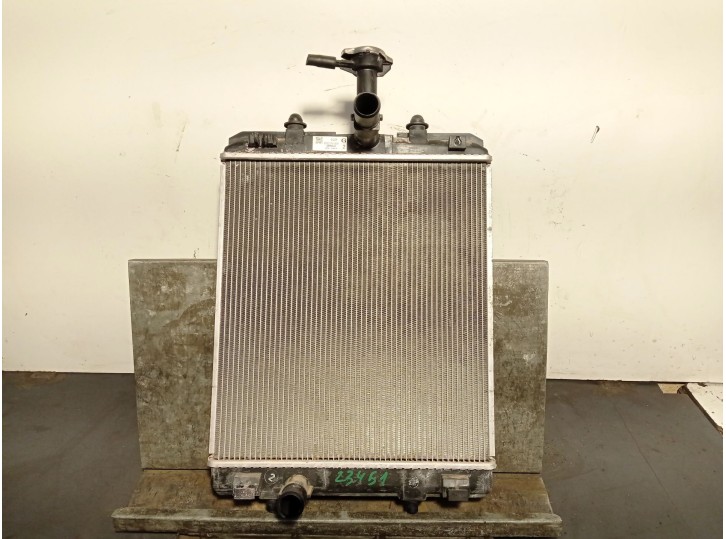 Recambio de radiador agua para peugeot 108 1.0 vti 72 referencia OEM IAM CZ4221753582 B000765180 0Q03