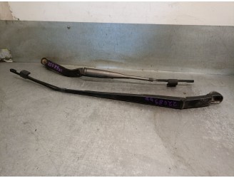 Recambio de brazo limpia delantero derecho para mazda cx-30 (dm) skyactiv-x m hybrid referencia OEM IAM DFR767321 DFR567321B 