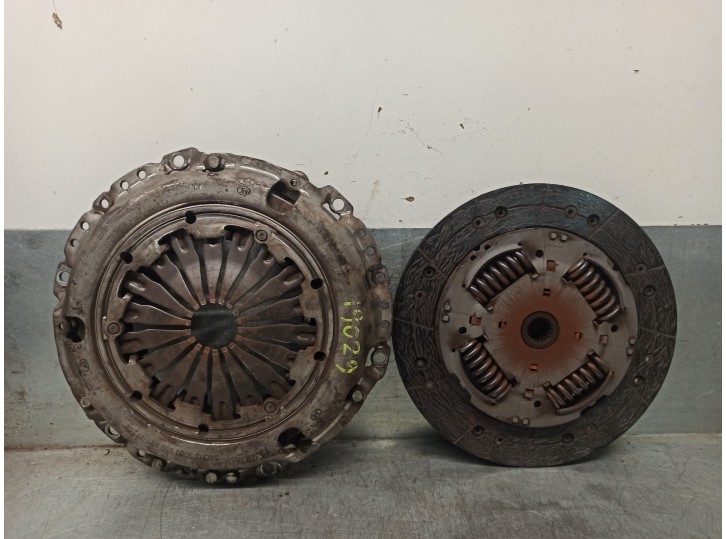 Recambio de kit embrague para peugeot 307 break / sw (s1) 2.0 hdi fap cat referencia OEM IAM 205209  