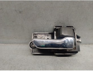 Recambio de maneta interior delantera derecha para toyota avensis berlina (t 22) 2.0 turbodiesel cat referencia OEM IAM 69205050