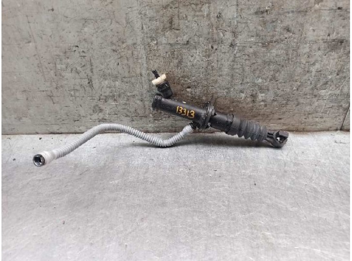 Recambio de bomba embrague para renault clio iv 1.5 dci diesel fap referencia OEM IAM 306105773R 