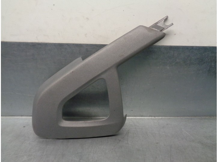 Recambio de moldura para smart coupe referencia OEM IAM A4517271849  