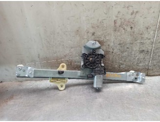 FRONT RIGHT WINDOW REGULATOR 807205569R 2 PINS 5 DOORS