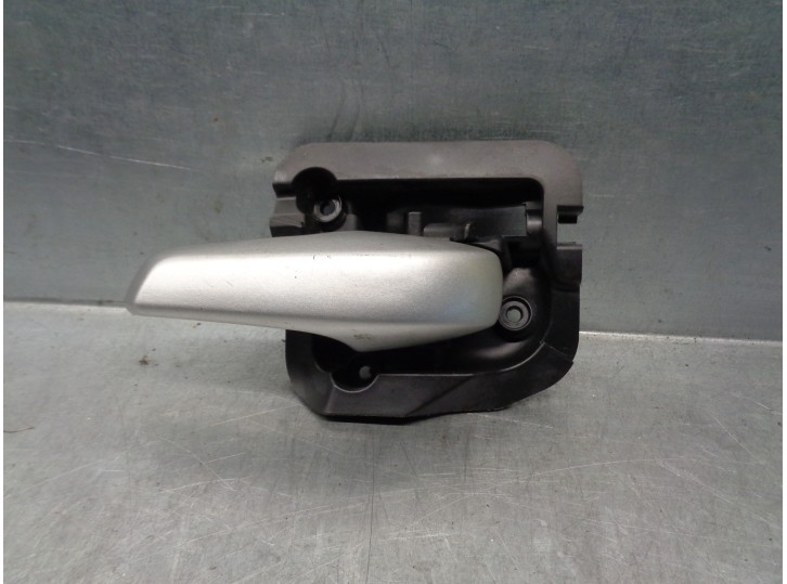 Recambio de maneta interior delantera izquierda para smart coupe referencia OEM IAM A4517600161  