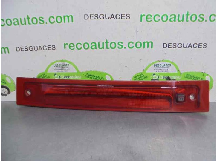 Replacement center high-mounted brake light for Volvo XC90 2.5 20V Turbo CAT OEM IAM reference 9483947 