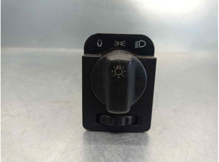 Recambio de mando luces salpicadero para opel corsa b 1.7 diesel referencia OEM IAM 90481764 