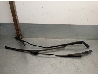 Recambio de brazo limpia delantero derecho para peugeot 206 berlina 1.4 referencia OEM IAM 6429R9  