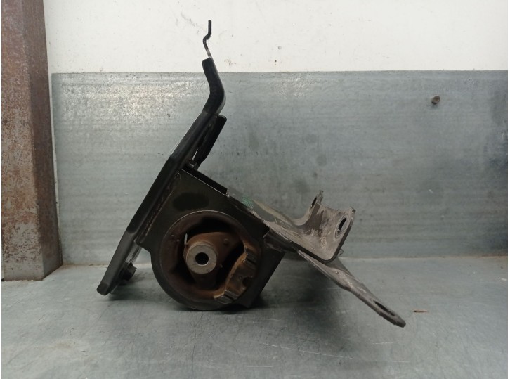 Recambio de soporte motor izquierdo para toyota yaris (_p13_) 1.5 (nsp131_) referencia OEM IAM 123720Y150 123720Y150 