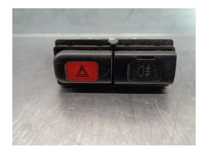 Replacement hazard warning switch for Honda Legend (KA7/8) V6 Saloon (KA7) OEM IAM reference 35510SP0G01 