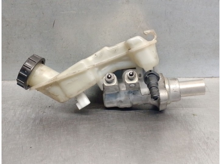 Recambio de bomba freno para ford fiesta v (jh_, jd_) 1.3 referencia OEM IAM 1743440 1743440 