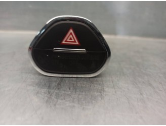 Recambio de warning para opel corsa e business referencia OEM IAM 39031634  