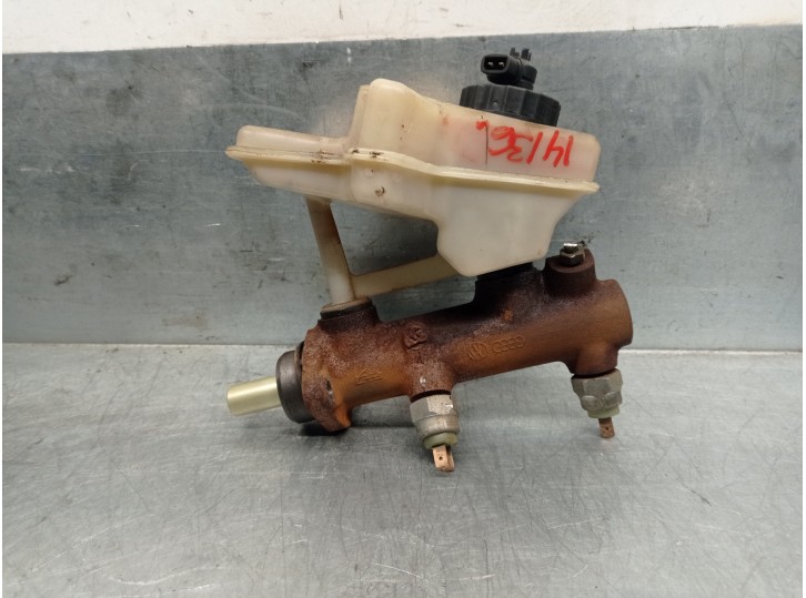 Recambio de bomba freno para volkswagen t-3 caravelle 1.6 c.c td referencia OEM IAM 3677461  