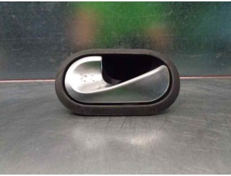 Recambio de maneta interior trasera izquierda para renault megane ii familiar 1.9 dci diesel fap referencia OEM IAM 8200028487  
