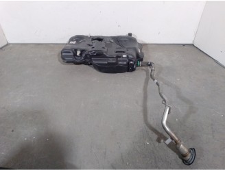 Recambio de deposito combustible para mercedes-benz clase a (w176) a 180 cdi (176.000) referencia OEM IAM A2464702701 A246470330