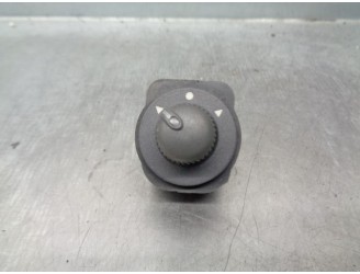 Replacement mirror control switch for Peugeot Bipper 1.4 HDi OEM IAM reference 6490H1 