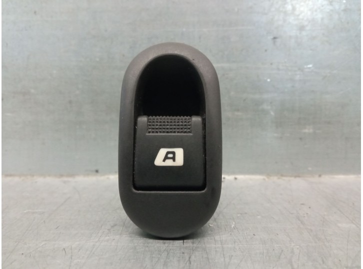 Recambio de mando elevalunas delantero derecho para peugeot 1007 (km_) 1.4 referencia OEM IAM 96401469XT 6552ZG 