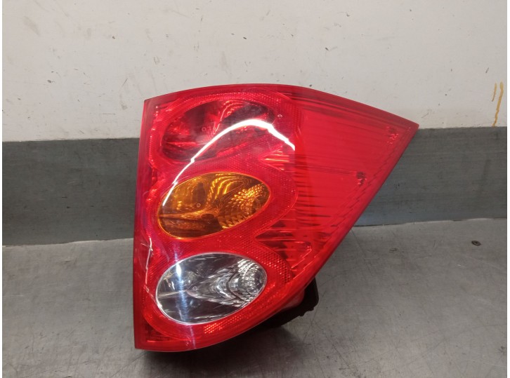 Recambio de piloto trasero derecho para peugeot 1007 (km_) 1.4 referencia OEM IAM 9646116880 6351V5 