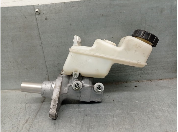 Recambio de bomba freno para toyota yaris (_p13_) 1.5 (nsp131_) referencia OEM IAM 4720109650 4720109650 03350887771