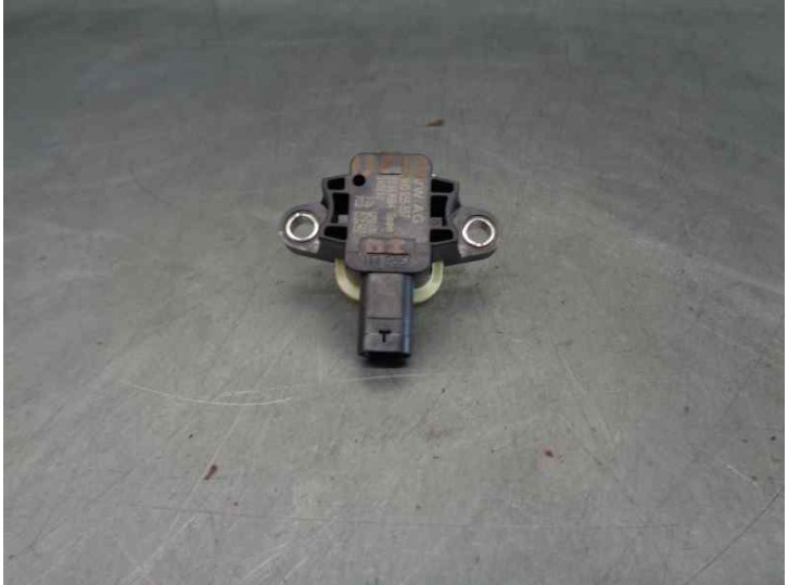 Replacement impact sensor for Volkswagen Polo (6R1) 1.2 TDI OEM IAM reference 4H0955557 