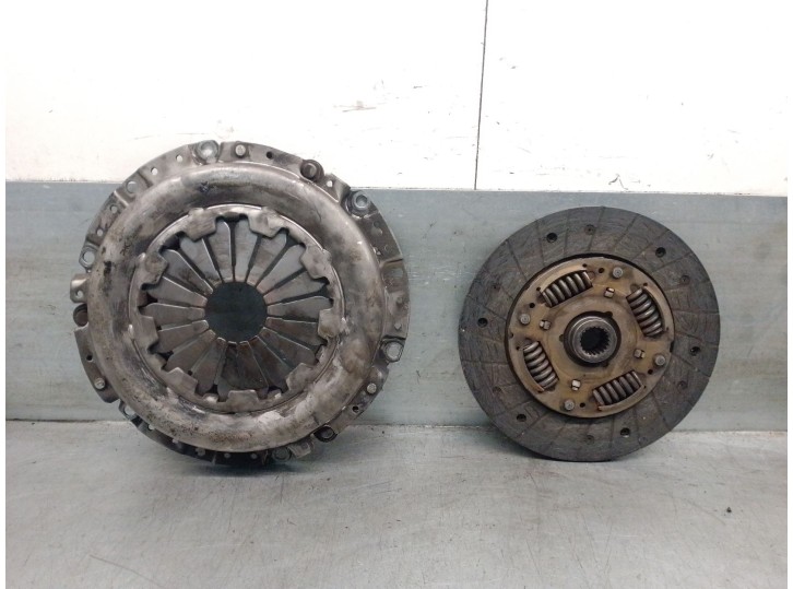 Recambio de kit embrague para kia rio i hatchback (dc) 1.3 referencia OEM IAM 0K30A16410 0K30A16410 VALEO