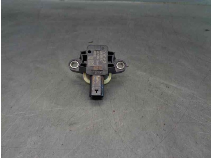 Replacement impact sensor for Volkswagen Polo (6r1) 1.2 TDI OEM IAM reference 4H0955557 