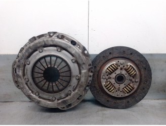 Recambio de kit embrague para nissan terrano ii (r20) 2.7 td 4wd referencia OEM IAM 699884 300010F026 