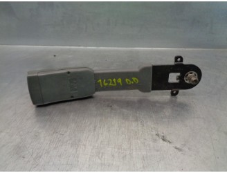 Recambio de enganche cinturon para honda legend (ka7/8) v6 berlina (ka7) referencia OEM IAM 04813SP0G02ZE  DEL DER.