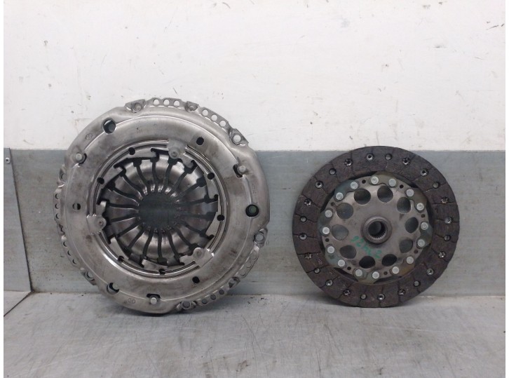 Recambio de kit embrague para mini mini countryman (f60) cooper referencia OEM IAM 122049210 21208676275 322055710 LUK