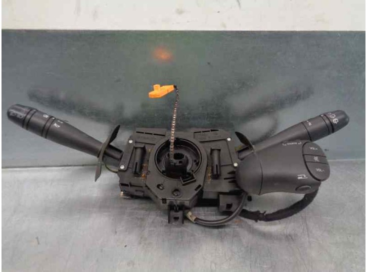 Recambio de mando luces para renault clio ii fase i (b/cbo) 1.9 diesel referencia OEM IAM 7700432854 7701045279 