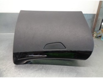 Recambio de guantera para renault captur 0.9 energy referencia OEM IAM 685003033R 