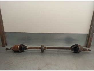 Recambio de transmision delantera derecha para dodge avenger se referencia OEM IAM 5085120AE  