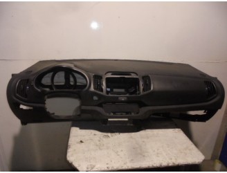 Replacement dashboard for Kia Sportage Drive 4x2 OEM IAM reference NEGRO 
