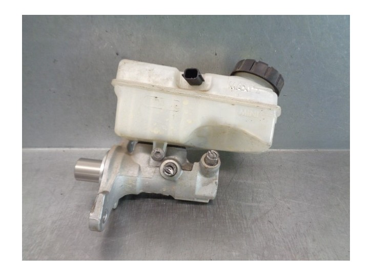 Recambio de bomba freno para renault captur 0.9 energy referencia OEM IAM 460119686R 460915125R 