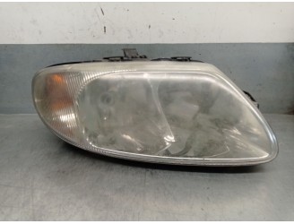 Recambio de faro derecho para chrysler voyager iv (rg, rs) 2.5 crd referencia OEM IAM 04857702AB 4857702AB 5870200000
