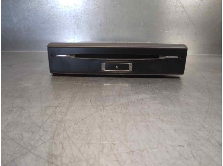 Recambio de sistema audio / radio cd para peugeot 208 active referencia OEM IAM 98037233ZD 